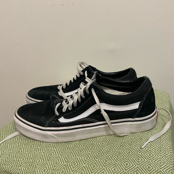 Vans Off the Wall Classic Shoes size 10.5